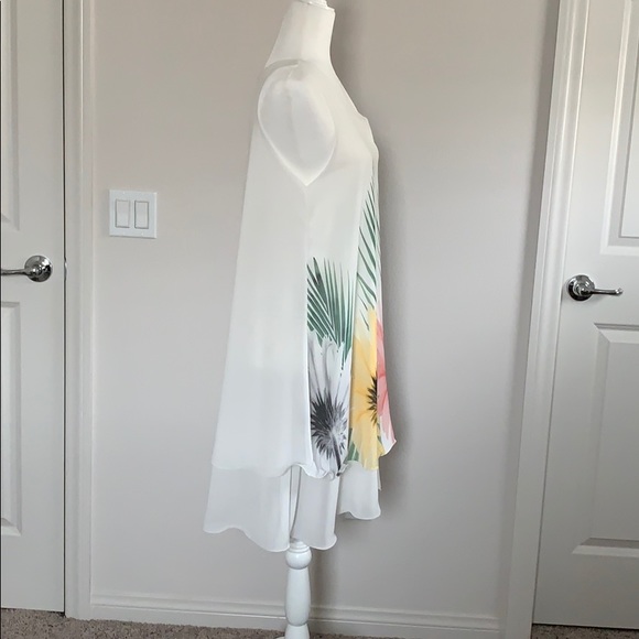 White with flowers dress - Picture 4 of 4